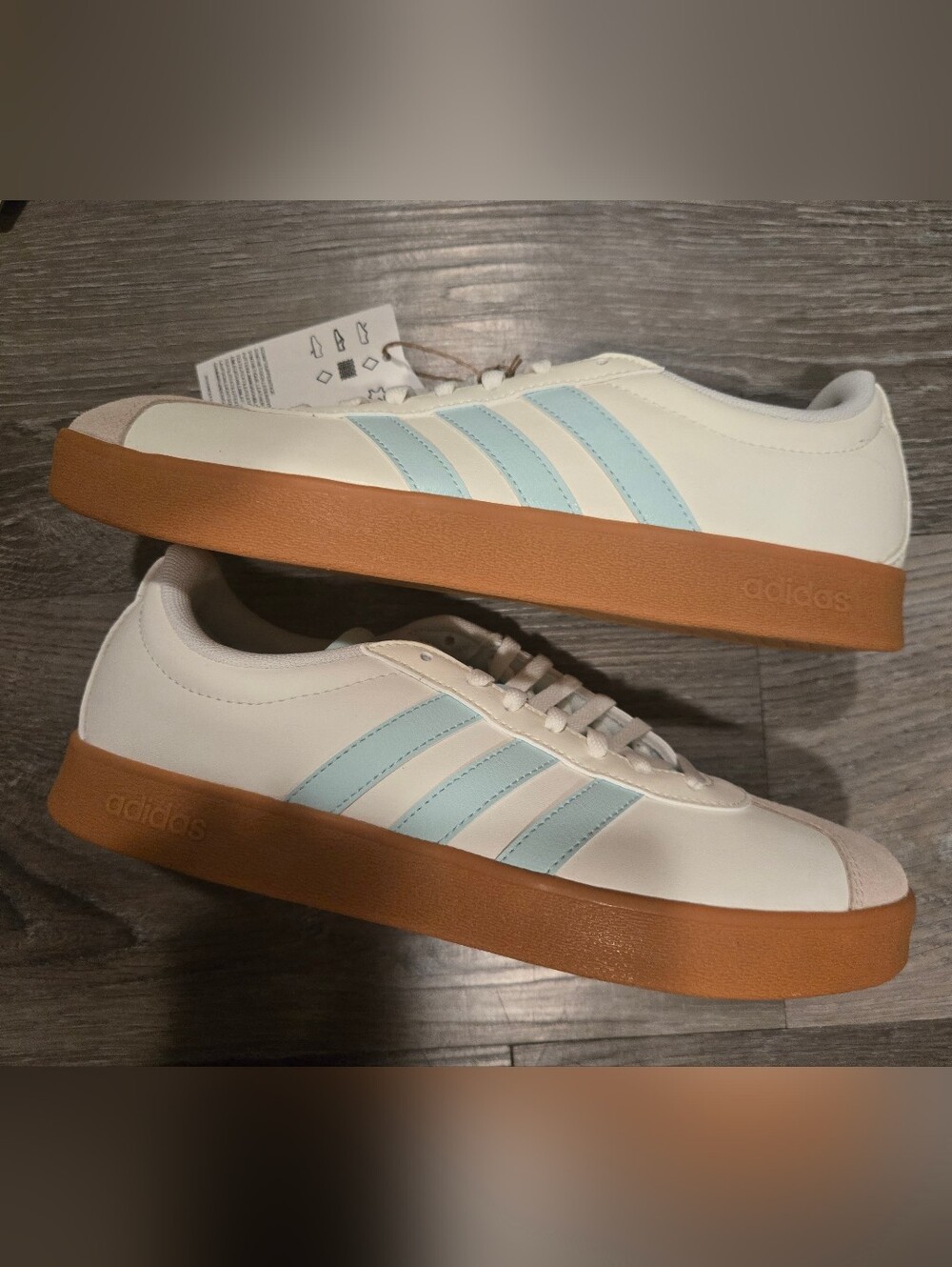 Adidas Womens NWT White & Light Blue Sneakers Size 9 - Picture 2 of 7